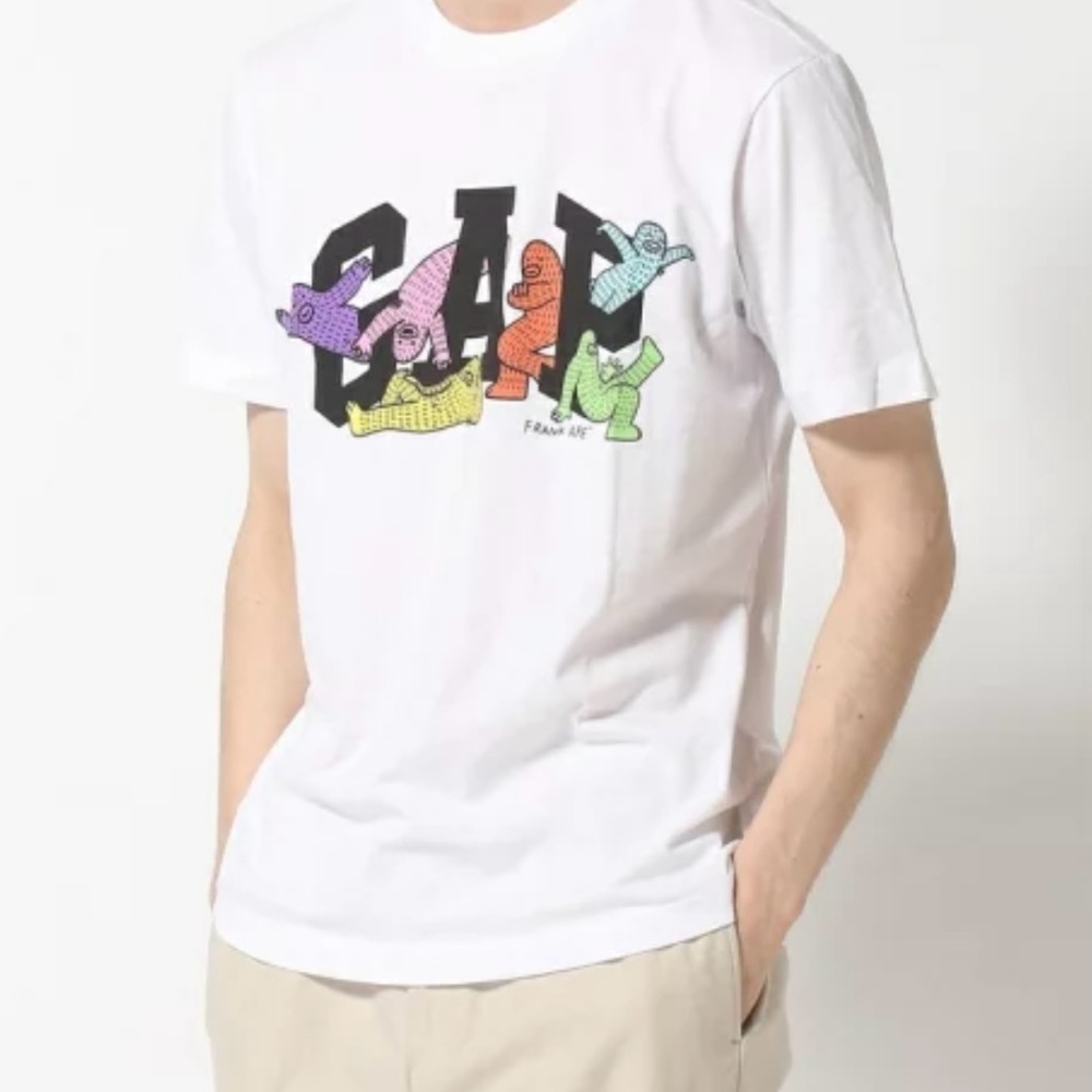 GAP White Tee with Colorful Graphic